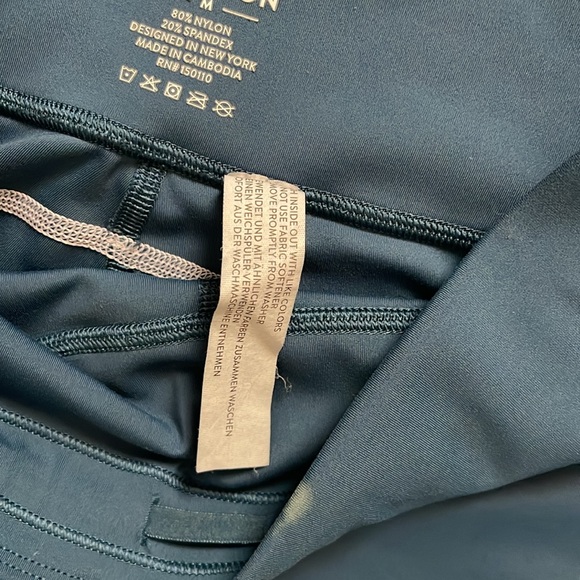 SET Peloton Blue High Waisted Marble Cycling Workout Leggings and sports bra - Picture 6 of 9